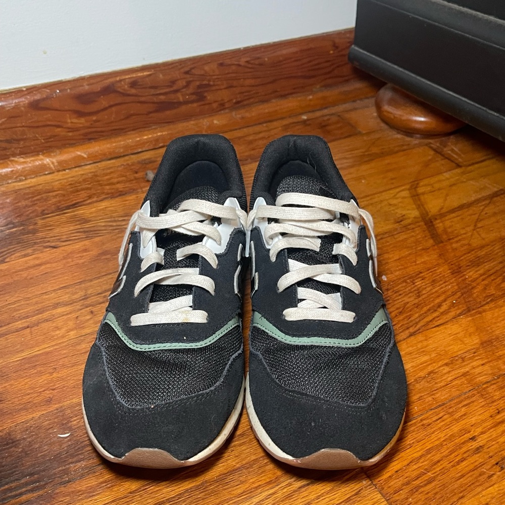Black new balance shoes 997H